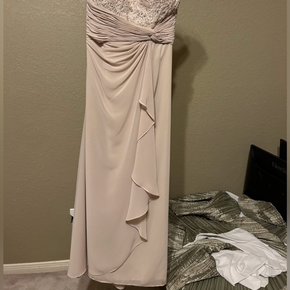 Champagne evening gown - Picture 6 of 7